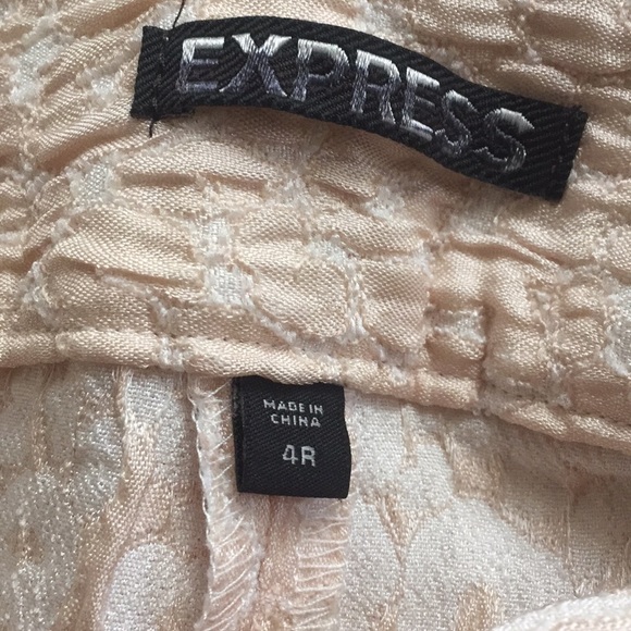 Express Jacquard Shorts. Size 4 - Picture 3 of 7